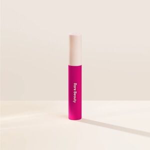 Rare Beauty Pink Lip soufflés-ascend